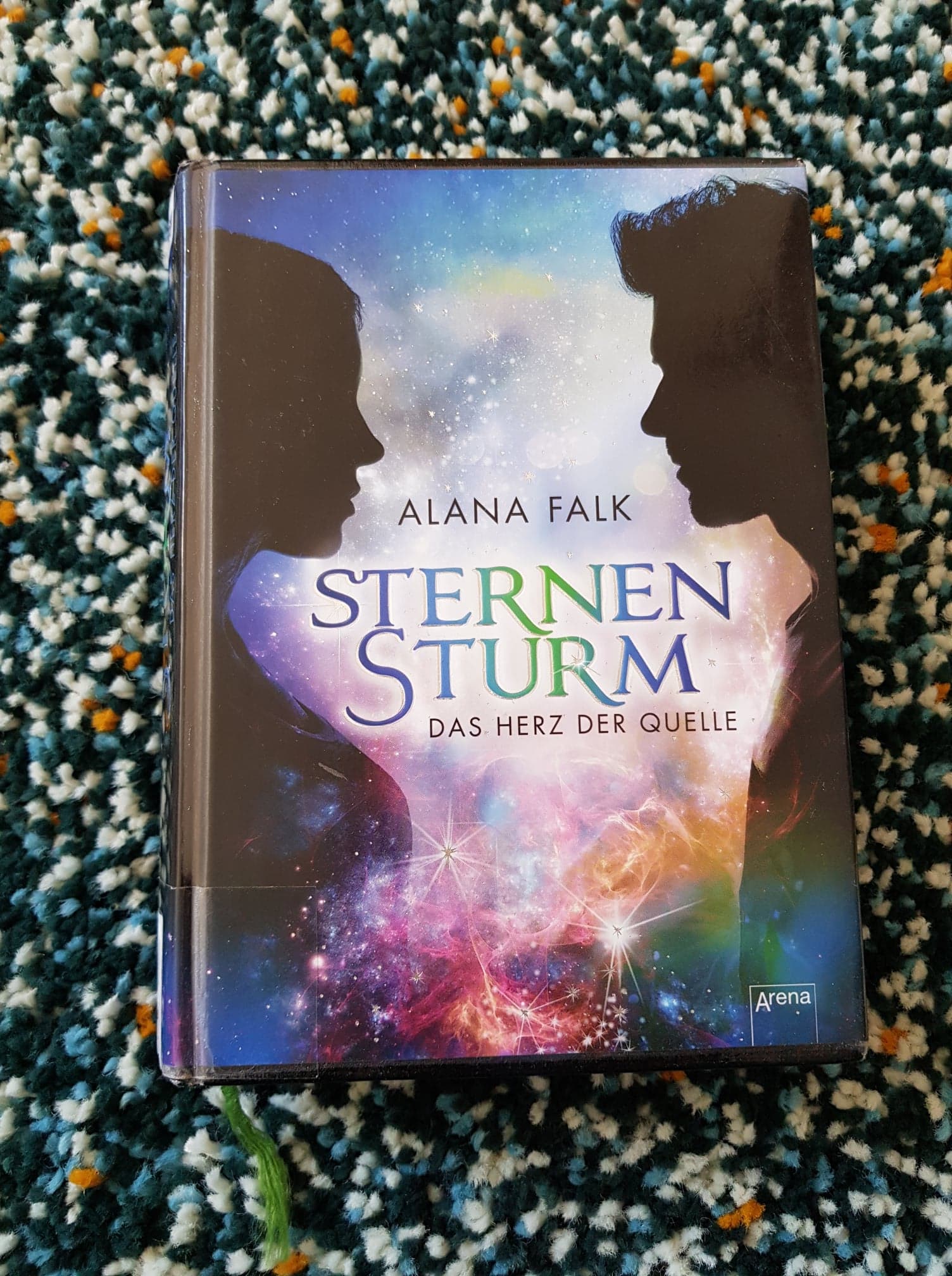 Das Buch "Sternensturm: Das Herz der Quelle" von Alana Falk